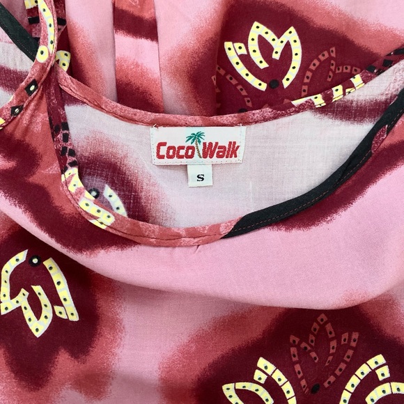 CocoWalk • Printed Tie Back Dress - Picture 4 of 6